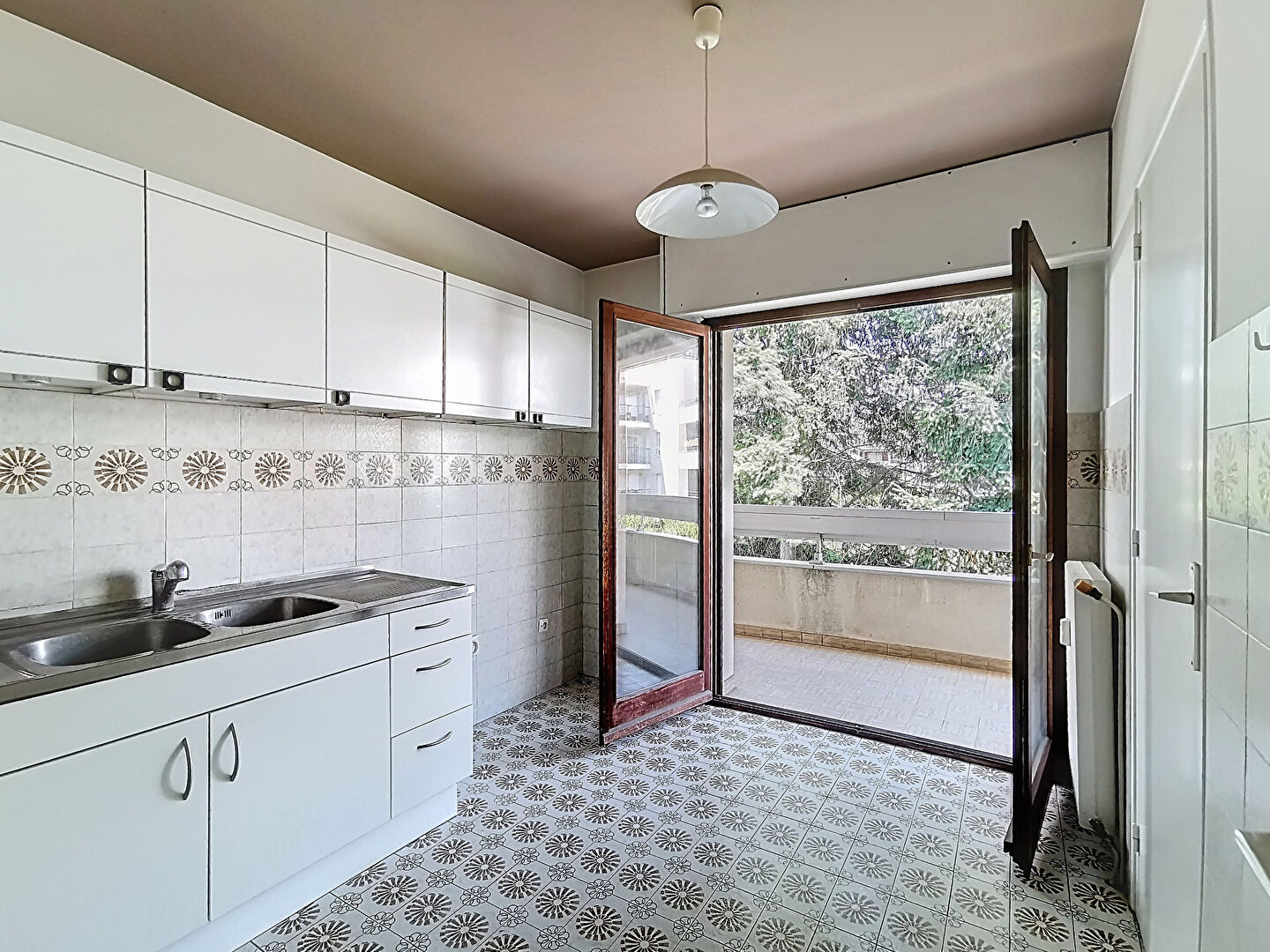 Photo THONON LES BAINS - Appartement 2 pièces - 50 m2 image 2/6