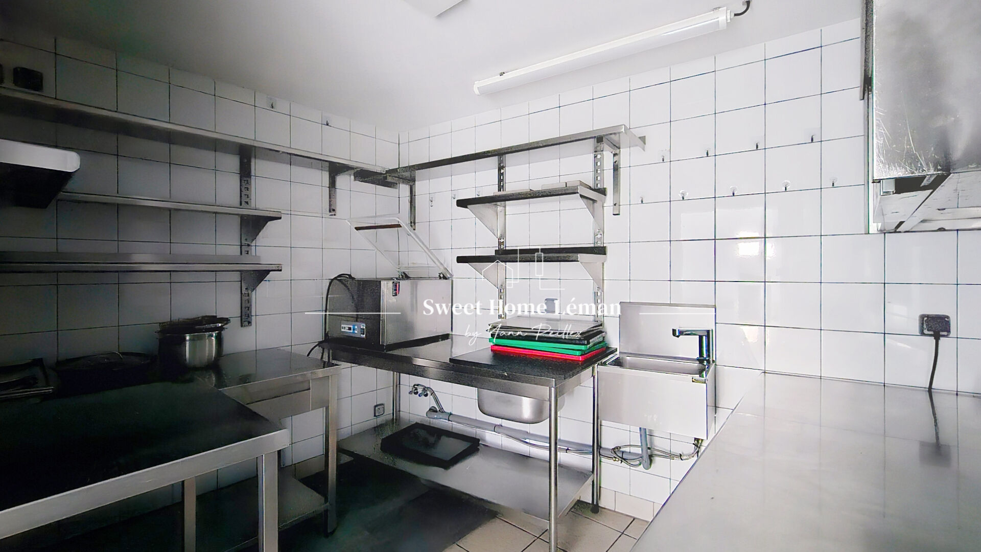 Photo Fond de commerce .Evian Les Bains 100 m2 image 5/6