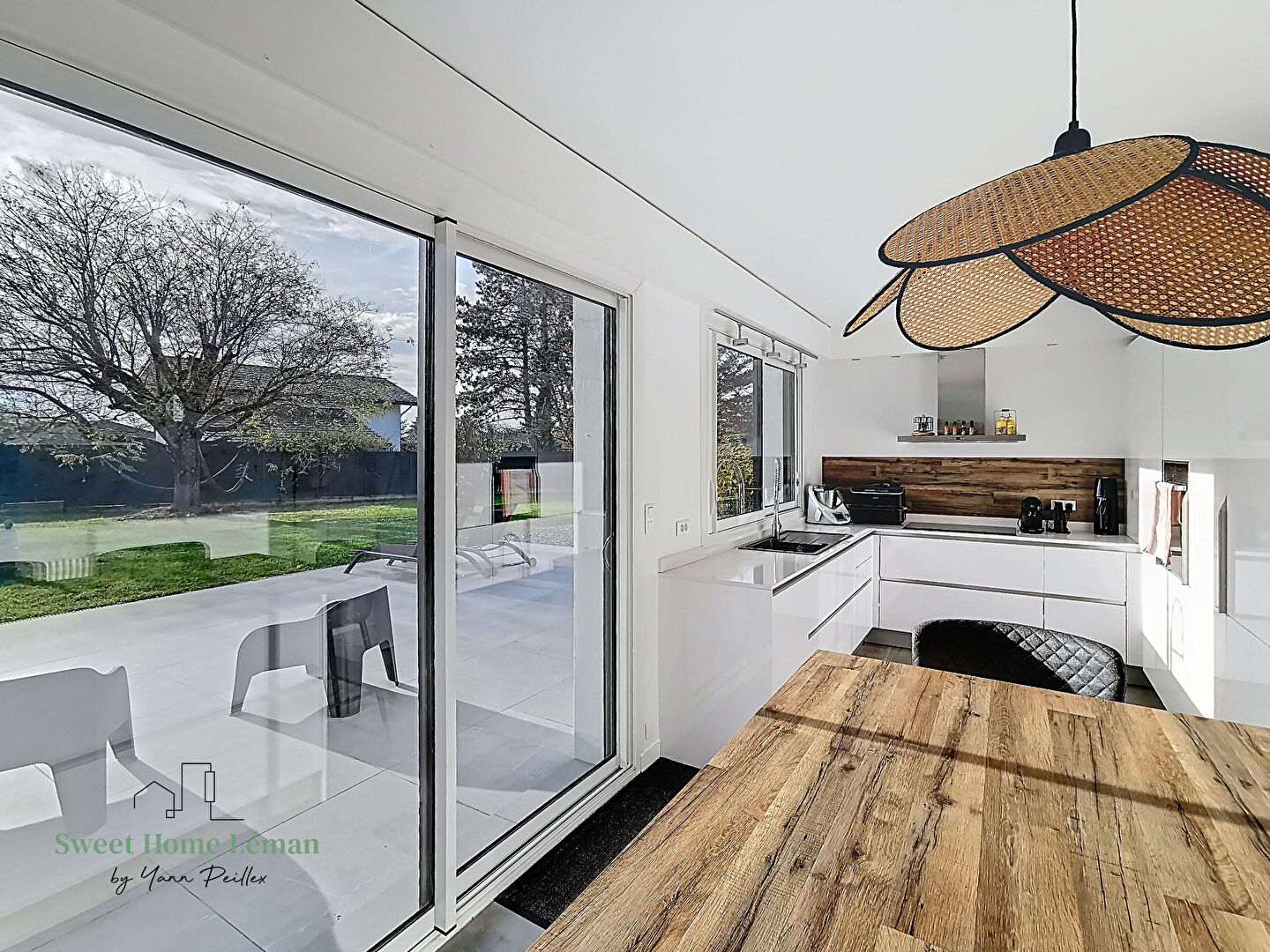 Photo ALLINGES - Villa 7 pièces - 200m2 image 5/6