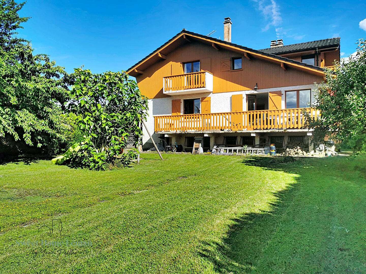 MAISON DE 2 APPARTS SUR TERRAIN 1900m²