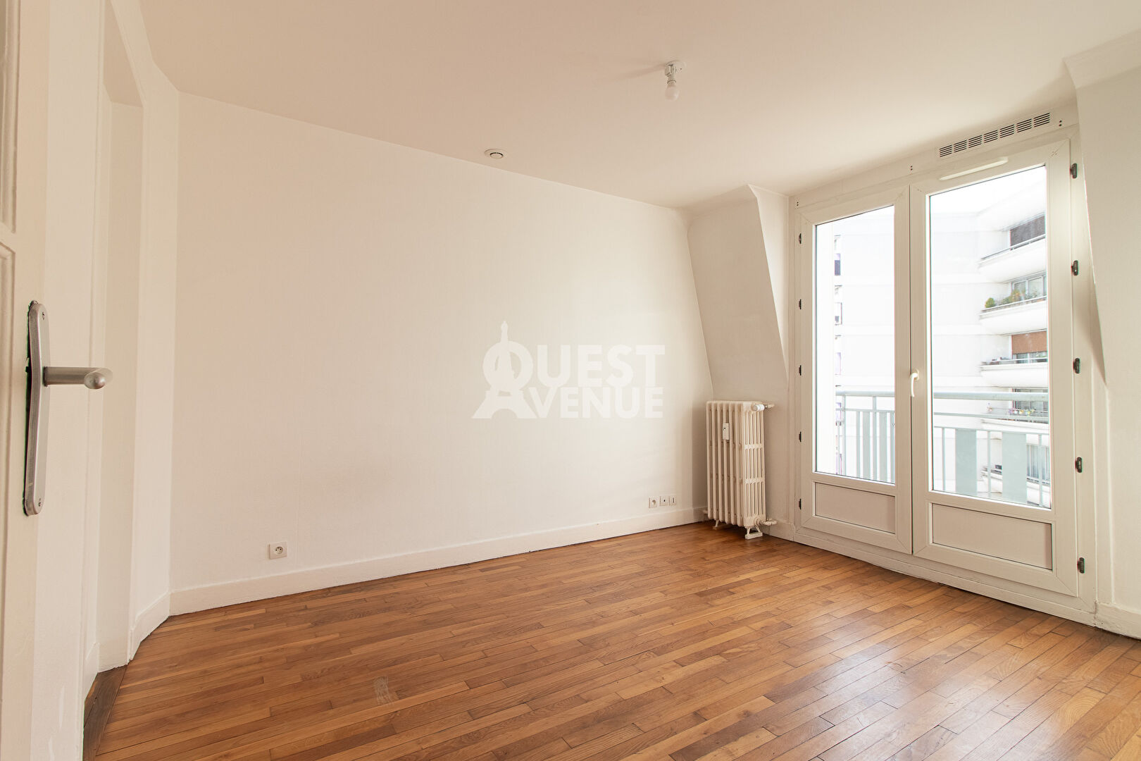 Photo Appartement Paris 3 pièce(s) 53m2 image 2/6