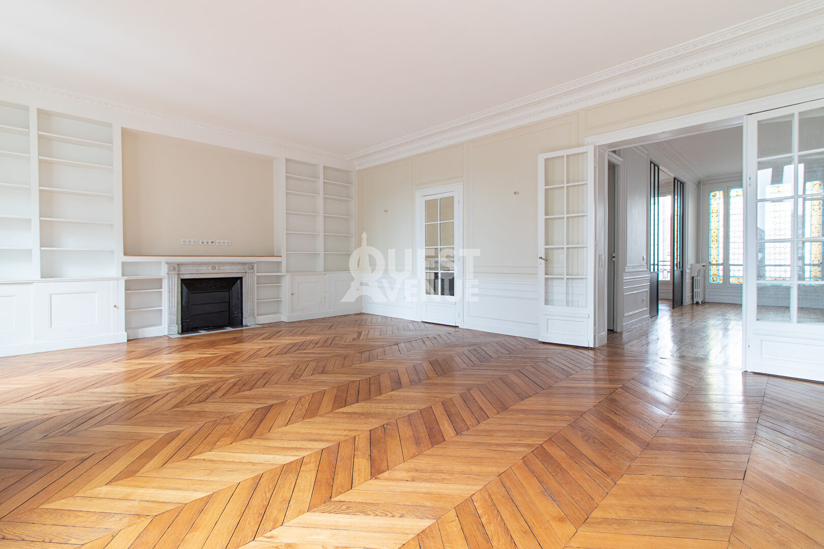 Photo Appartement Paris 7pièce(s) 197 m2 image 2/6