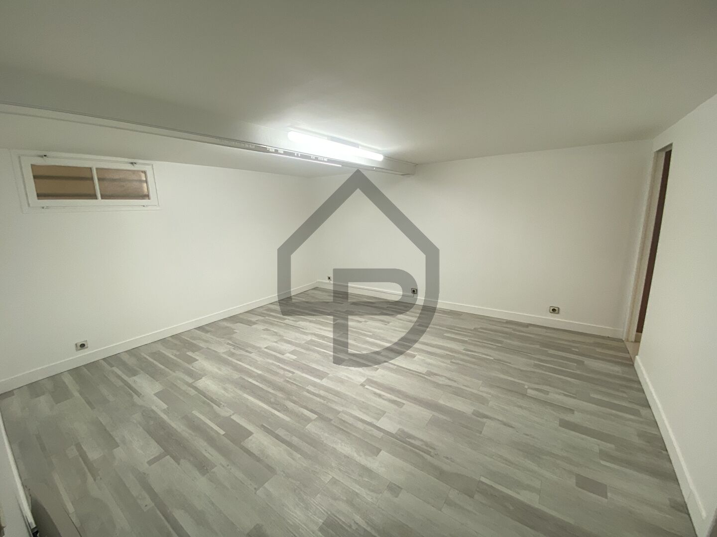 Location Local de 1 pièces 55 m² - RUEIL MALMAISON 92500 | PELISSOLO BEAUHARNAIS  - IMOGROUP photo3