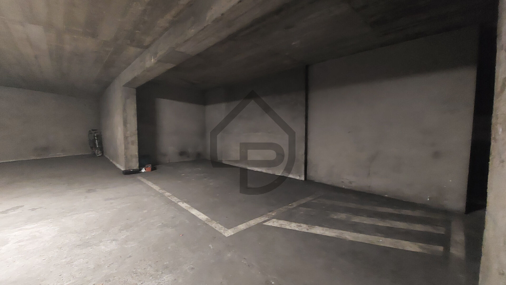Vente Parking de 12 m² - PARIS 75020 | PELISSOLO IMMOBILIER CHAMPS-ELYSEES - IMOGROUP photo1