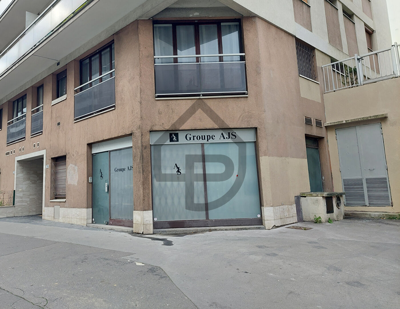 Location Local de 3 pièces 70 m² - PARIS 75011 | PELISSOLO IMMOBILIER CHAMPS-ELYSEES - IMOGROUP photo5