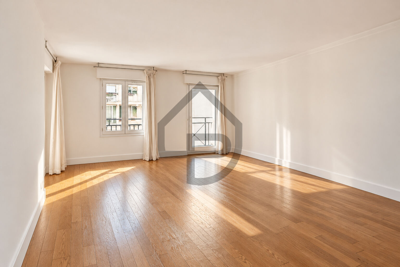 Appartement 4 pièces 98 m² · à Paris · 97,9 m² · 1 050 000 €