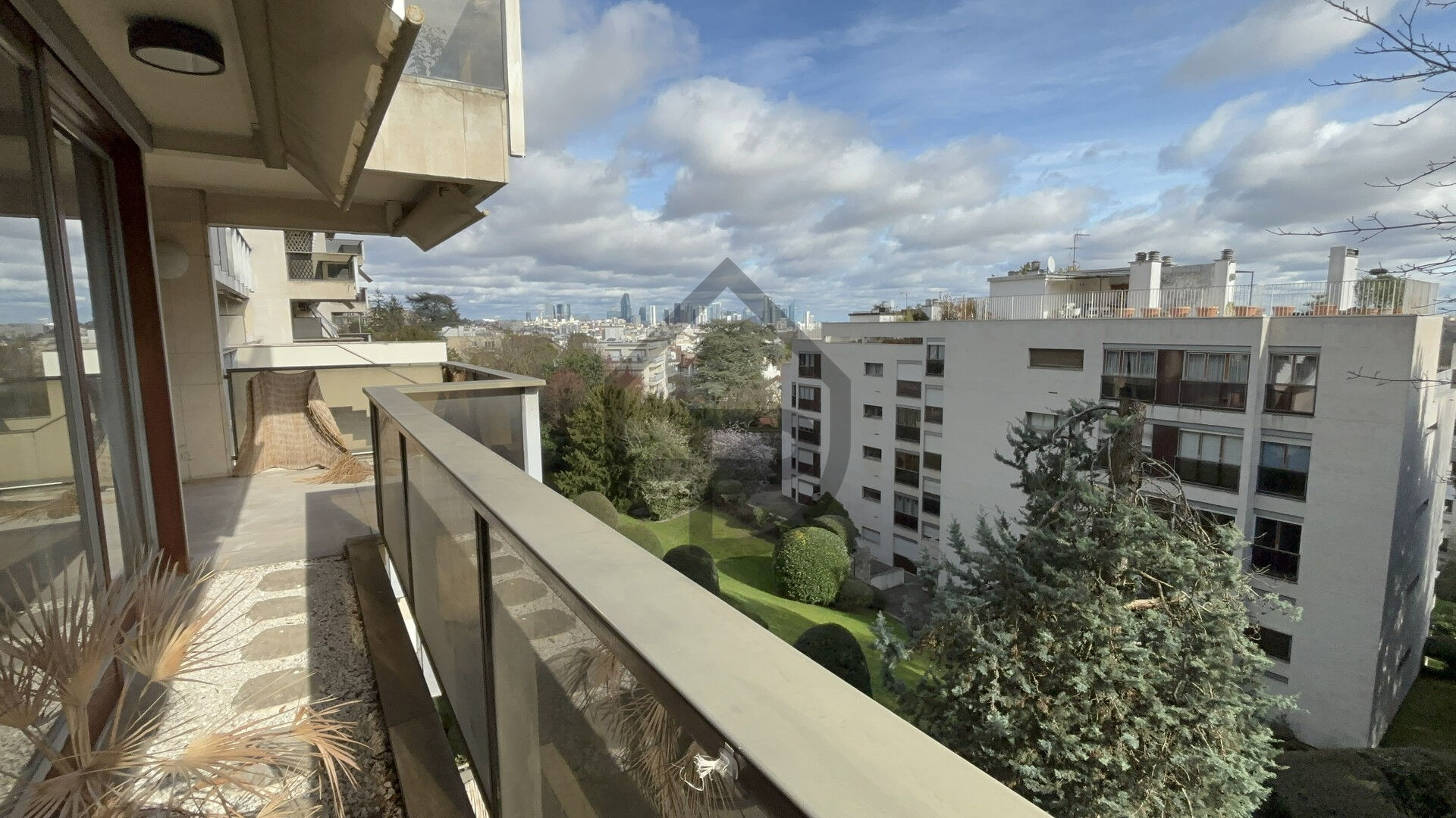 Appartement 5 pièces 122 m² · à Saint-Cloud · 122 m² · 633 000 €