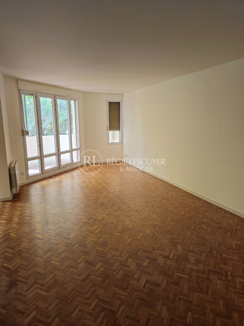 Agence immobilière de 
 REGIE LESCUYER ET ASSOCIES Lyon 6eme - REGIE LESCUYER ET ASSOCIES 

