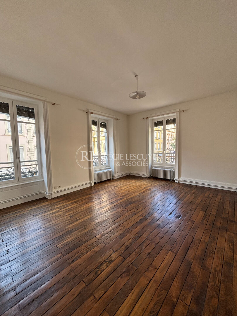 Agence immobilière de 
 REGIE LESCUYER ET ASSOCIES Lyon 6eme - REGIE LESCUYER ET ASSOCIES 
