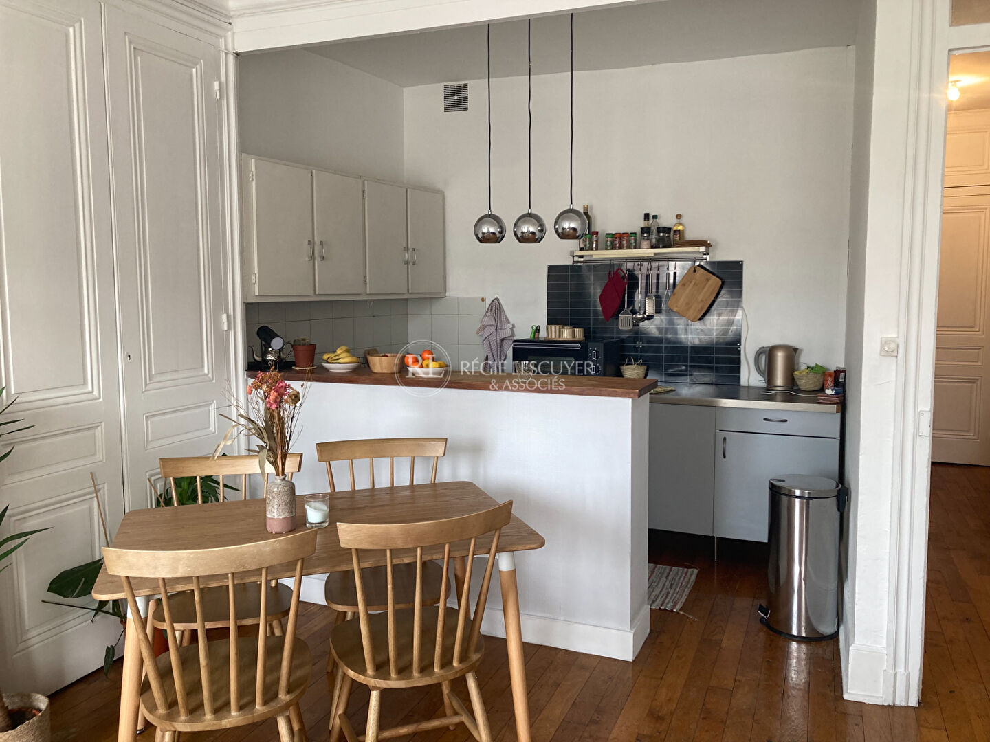 Agence immobilière de 
 REGIE LESCUYER ET ASSOCIES Lyon 6eme - REGIE LESCUYER ET ASSOCIES 
