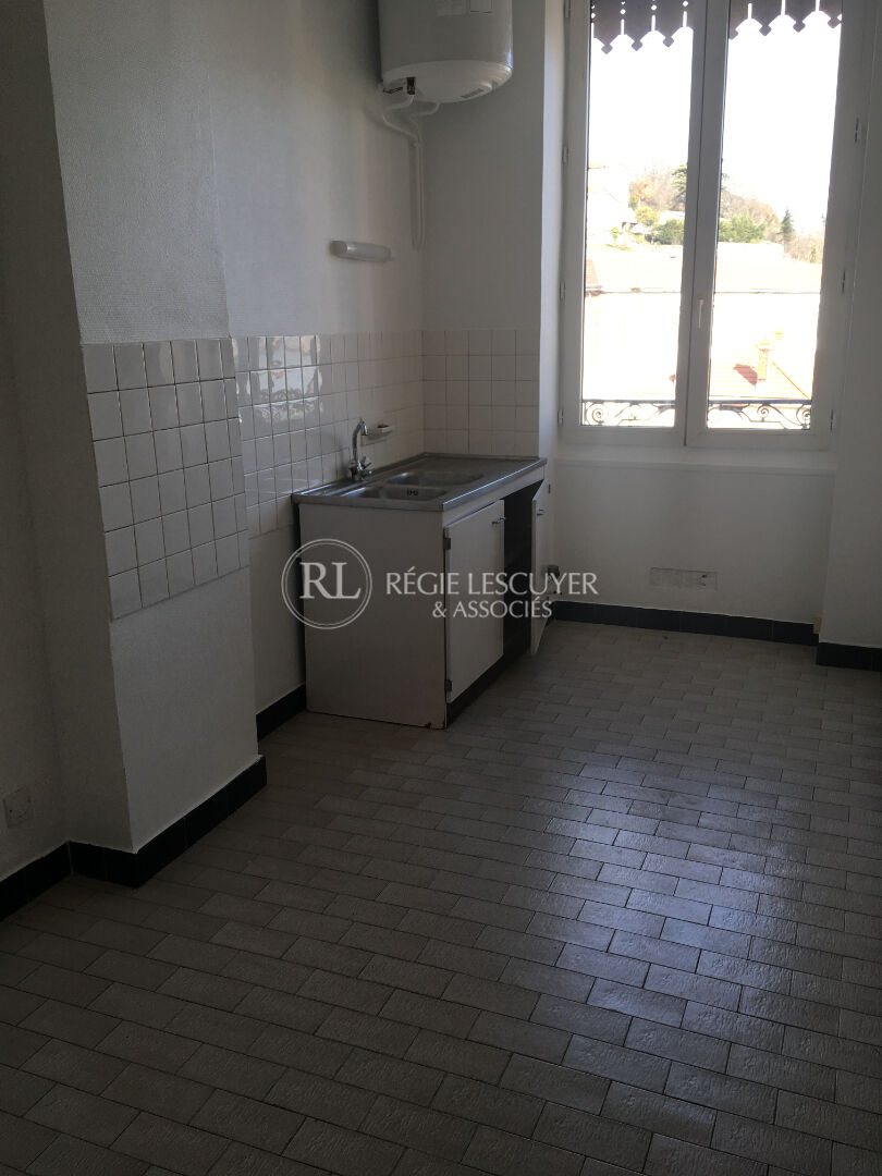 Agence immobilière de 
 REGIE LESCUYER ET ASSOCIES Lyon 6eme - REGIE LESCUYER ET ASSOCIES 
