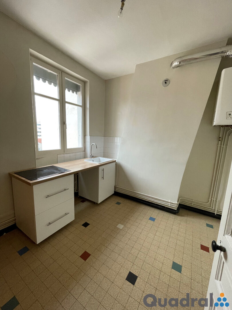 Agence immobilière de 
 REGIE LESCUYER ET ASSOCIES Lyon 6eme - REGIE LESCUYER ET ASSOCIES 
