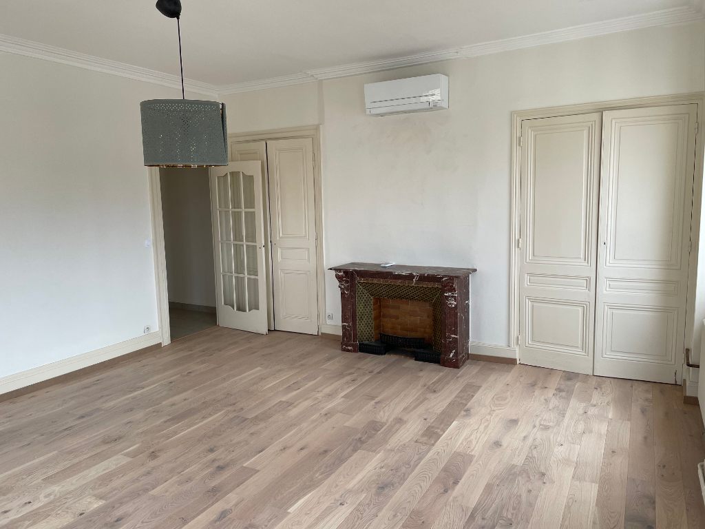 Agence immobilière de 
 REGIE LESCUYER ET ASSOCIES Lyon 6eme - REGIE LESCUYER ET ASSOCIES 
