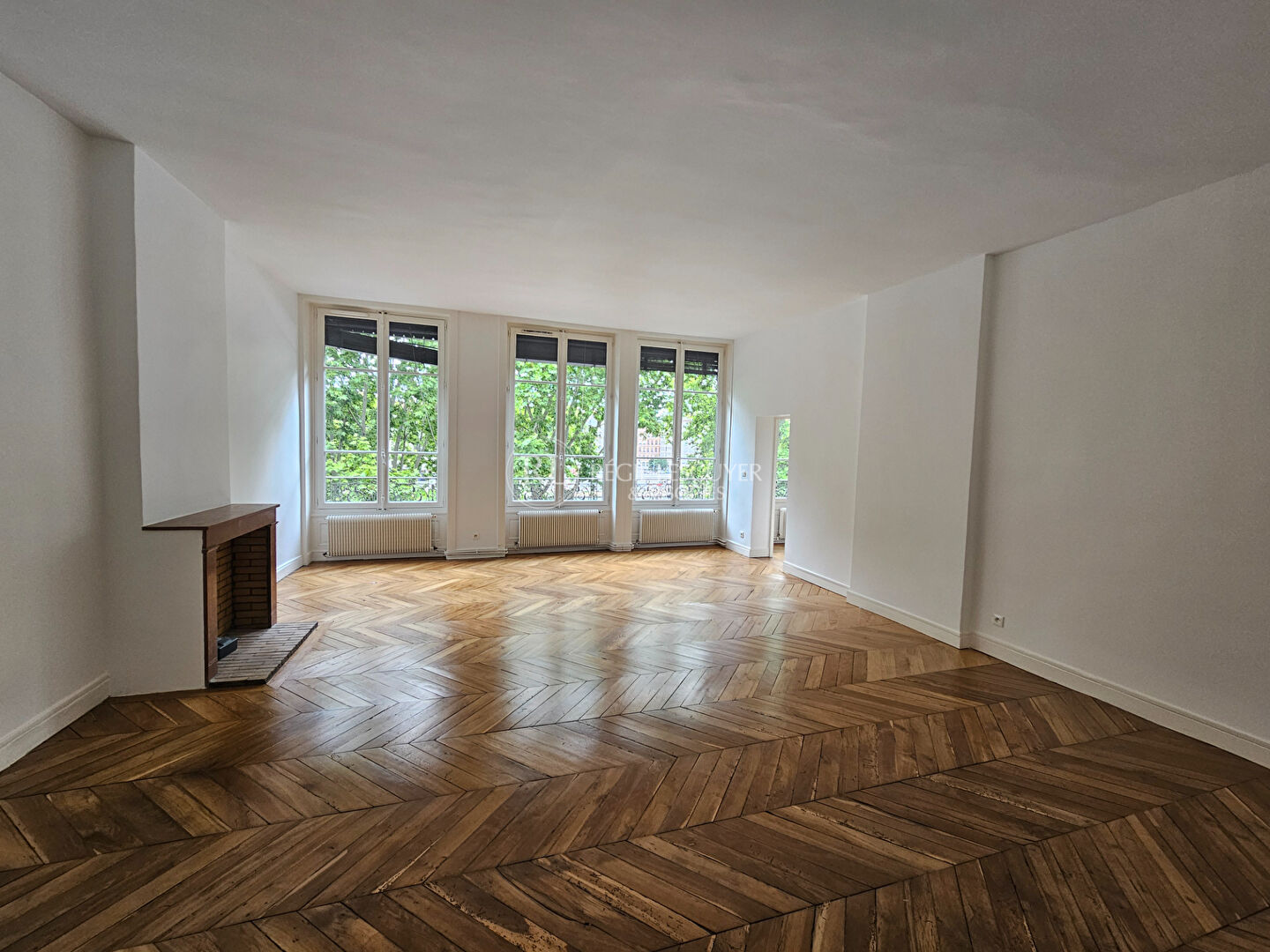 Agence immobilière de 
 REGIE LESCUYER ET ASSOCIES Lyon 6eme - REGIE LESCUYER ET ASSOCIES 
