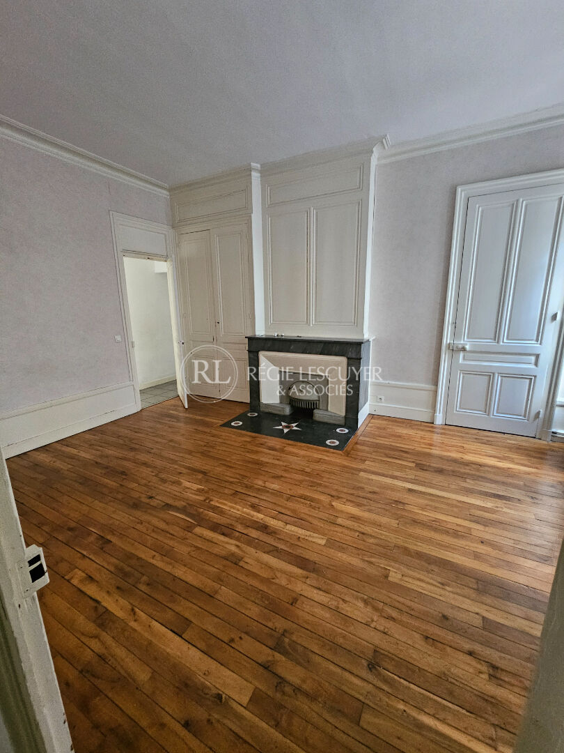 Agence immobilière de 
 REGIE LESCUYER ET ASSOCIES Lyon 6eme - REGIE LESCUYER ET ASSOCIES 
