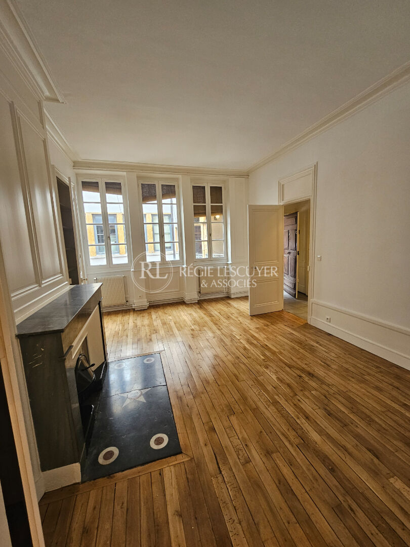Photo F3 - 23 QUAI DE BONDY 69005 LYON image 3/6