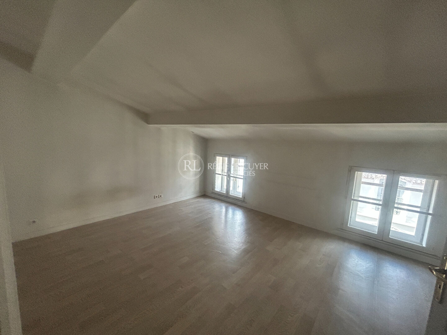 Photo F3 Lyon 1 rue Ste Marie des Terreaux. image 2/6