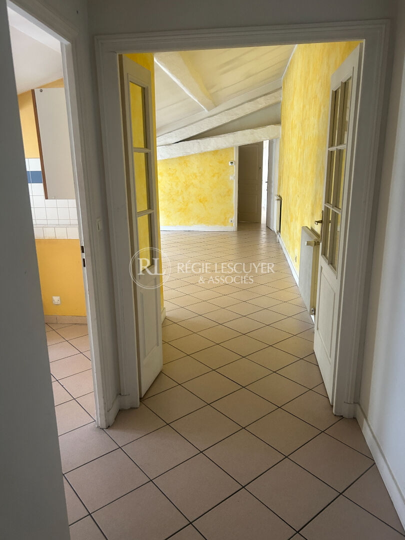 Photo F3 Lyon 1 rue Ste Marie des Terreaux. image 6/6