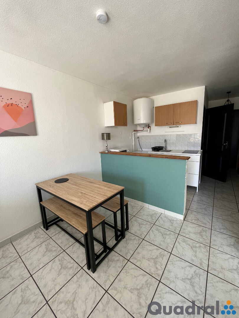 F2 MEUBLE - 12 rue Buffevent  38260 LA COTE SAINT ANDRE