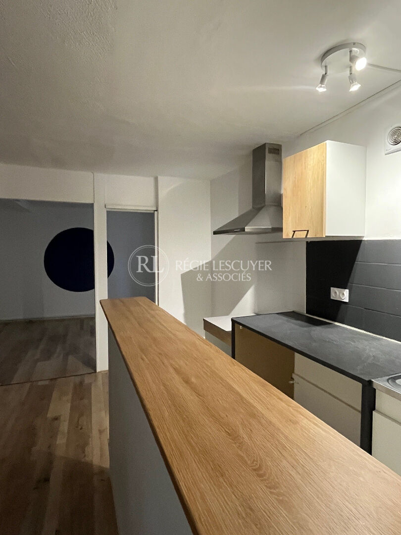 MAISON RUE DU PETIT BION 38300 BOURGOIN JALLIEU ( 38)