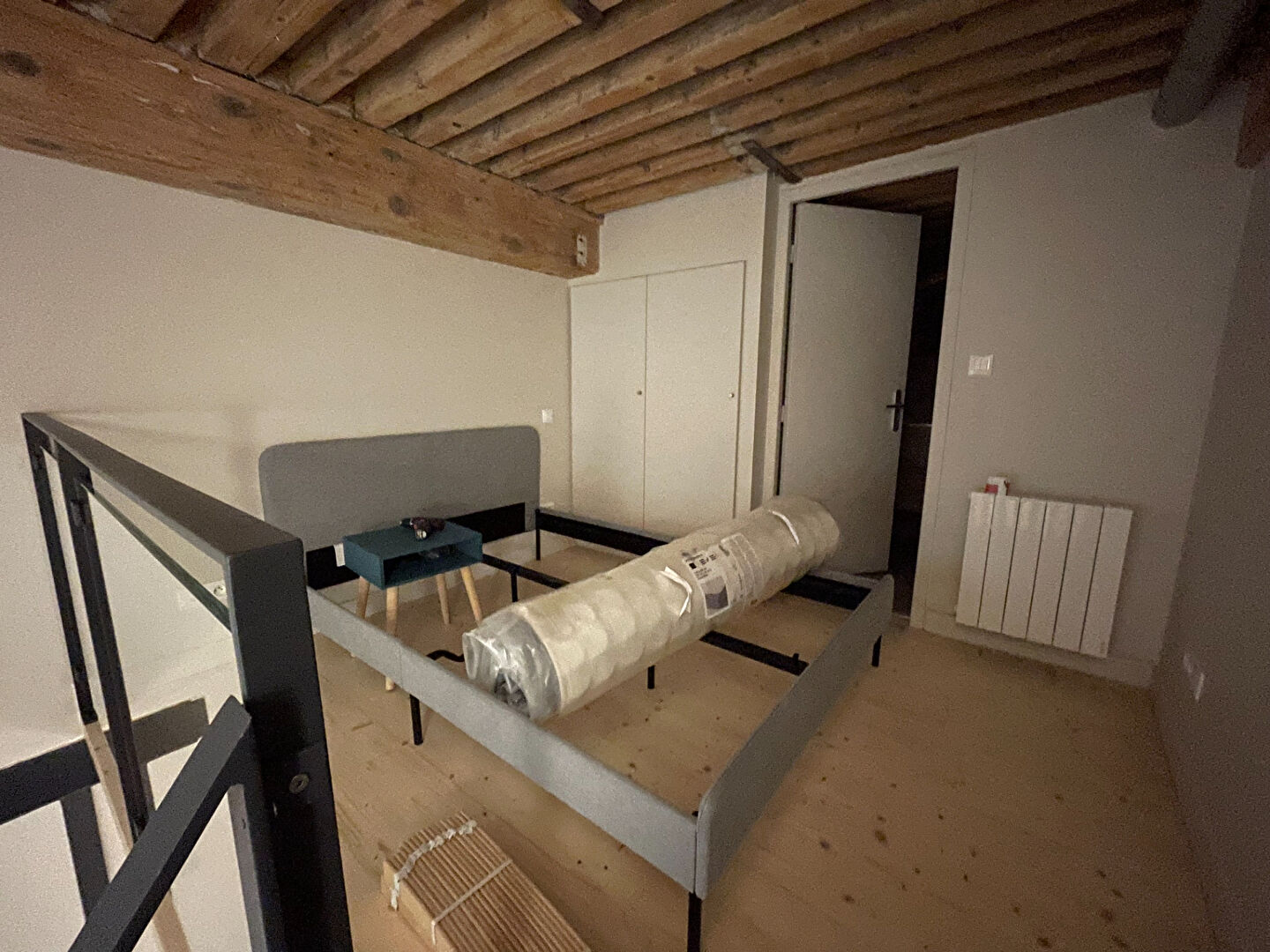 Photo STUDIO MEUBLE - RUE BASSE COMBALOT- 4 PLACE RASPAIL 69007 LYON image 3/4