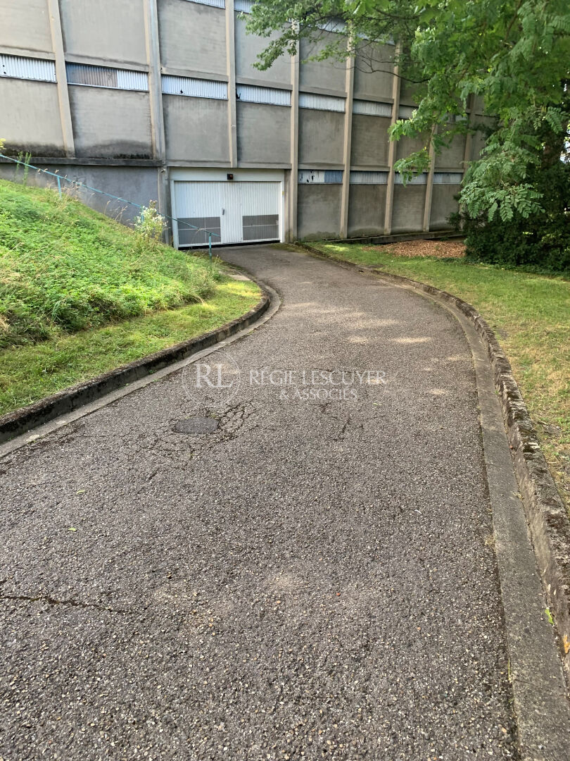 Agence immobilière de 
 REGIE LESCUYER ET ASSOCIES Lyon 6eme - REGIE LESCUYER ET ASSOCIES 
