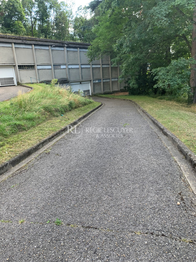 Agence immobilière de 
 REGIE LESCUYER ET ASSOCIES Lyon 6eme - REGIE LESCUYER ET ASSOCIES 
