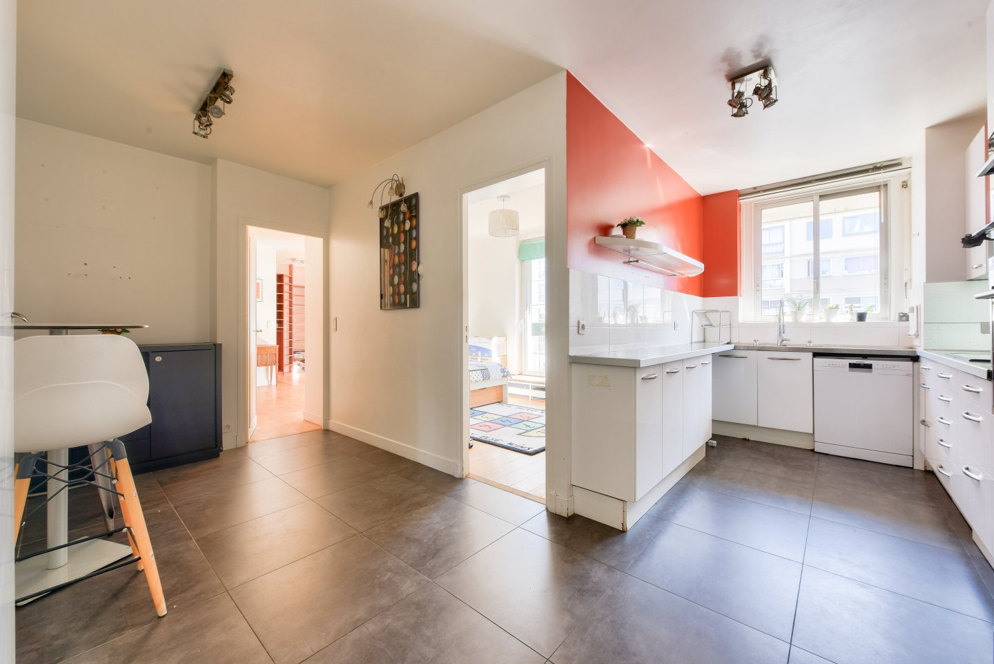 Photo APPARTEMENT LUMINEUX - 5 PIECES -131M2 - BALCON 43M2 image 6/6