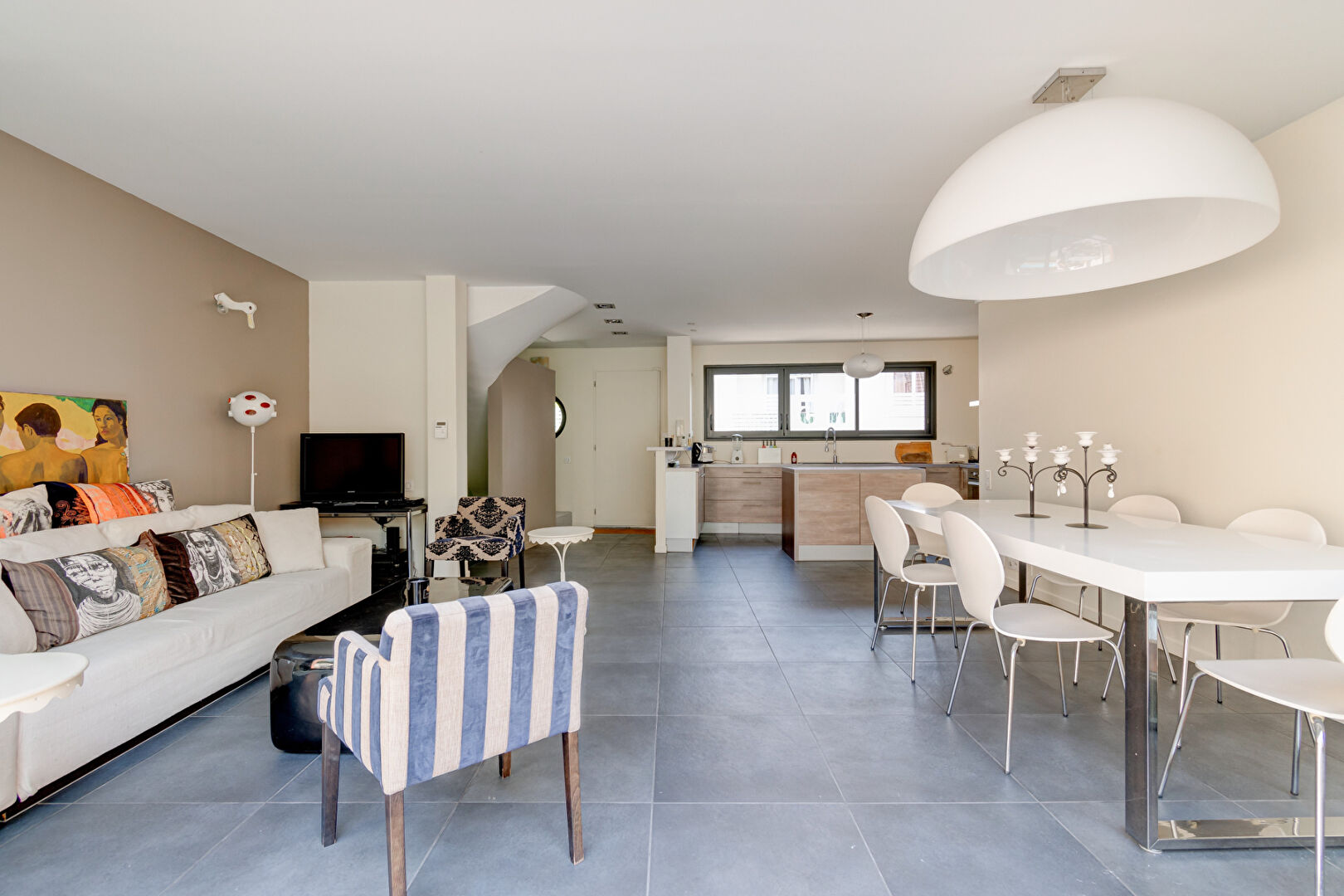 Photo MAISON AVEC PISCINE - 4 PIECES - 140 m² image 5/6