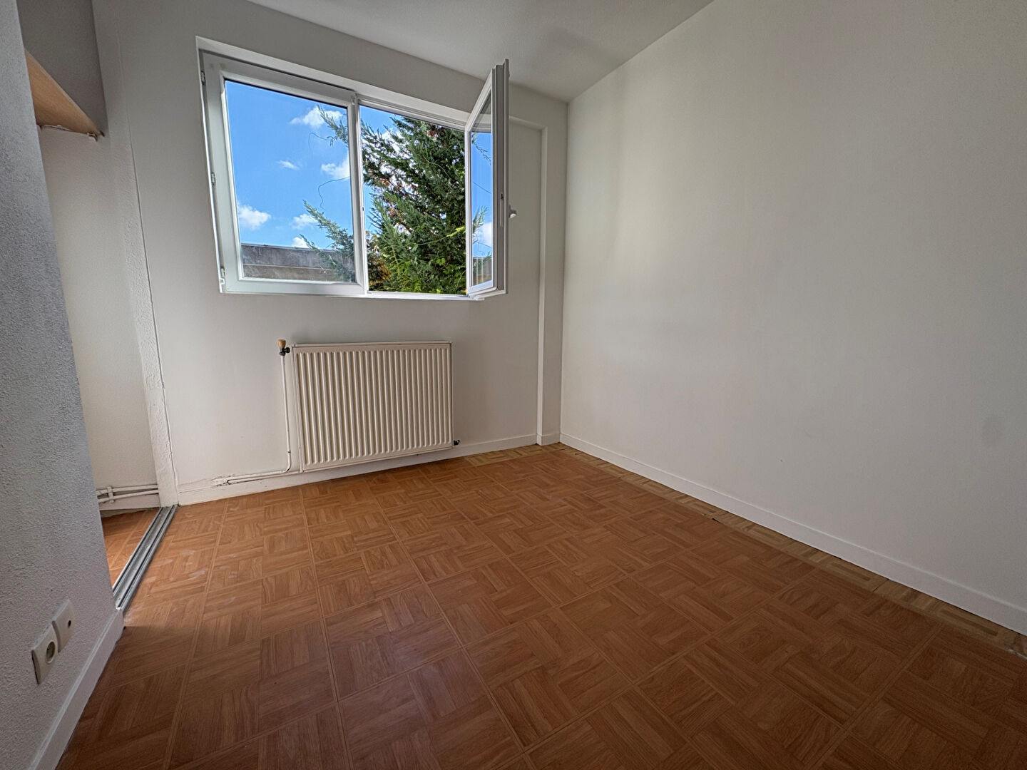 Appartement - Bourg La Reine - 1 pièce - 10m
