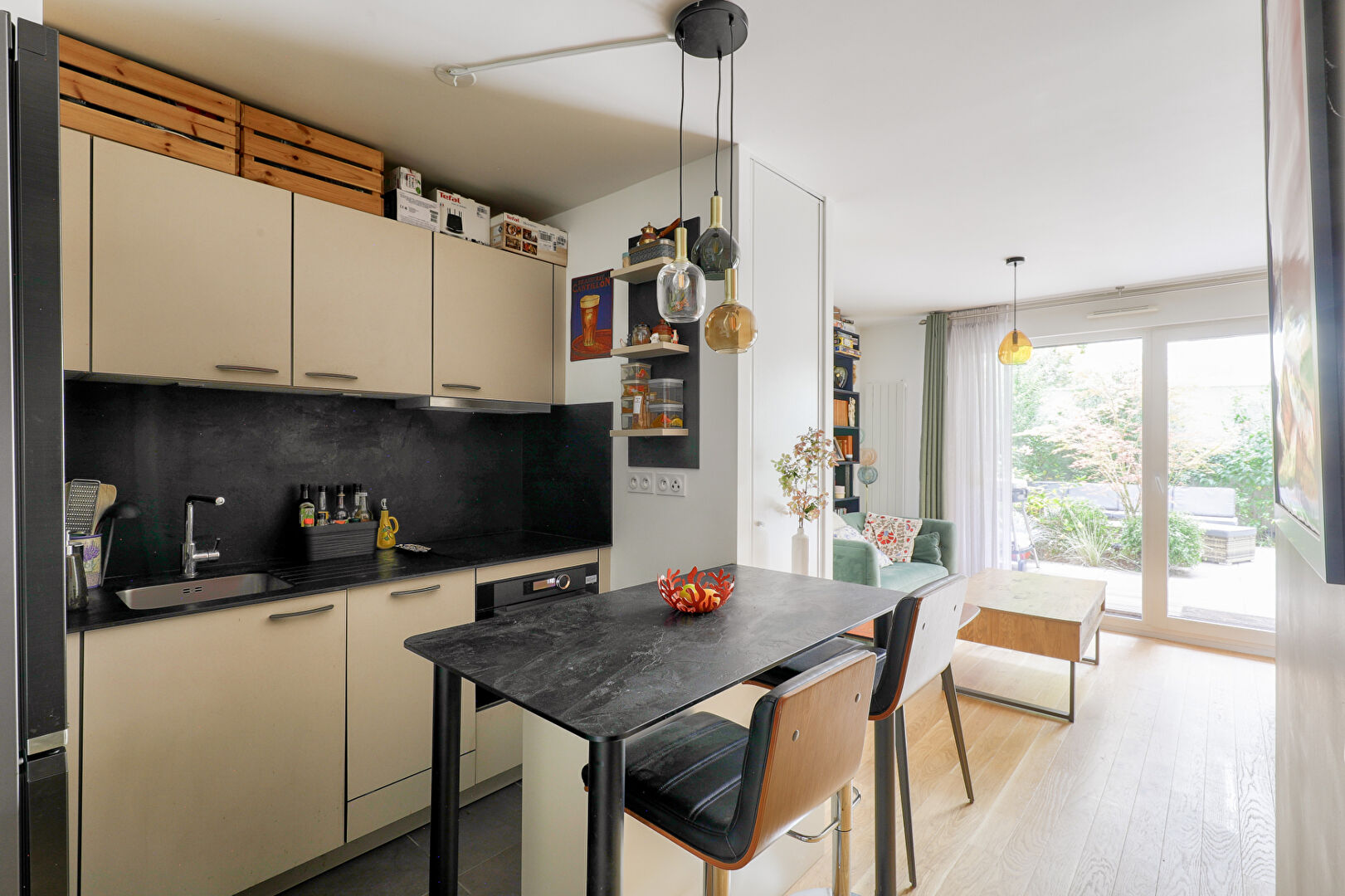 Photo Olympe de Gouges-2P Meublé- TERRASSE image 5/6