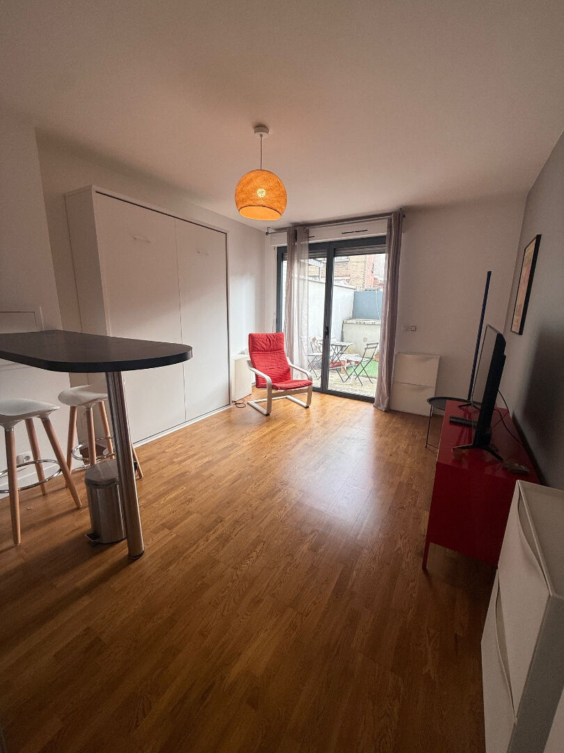 Grand Studio Meublé AVEC JARDIN 5min gare Les Vallées