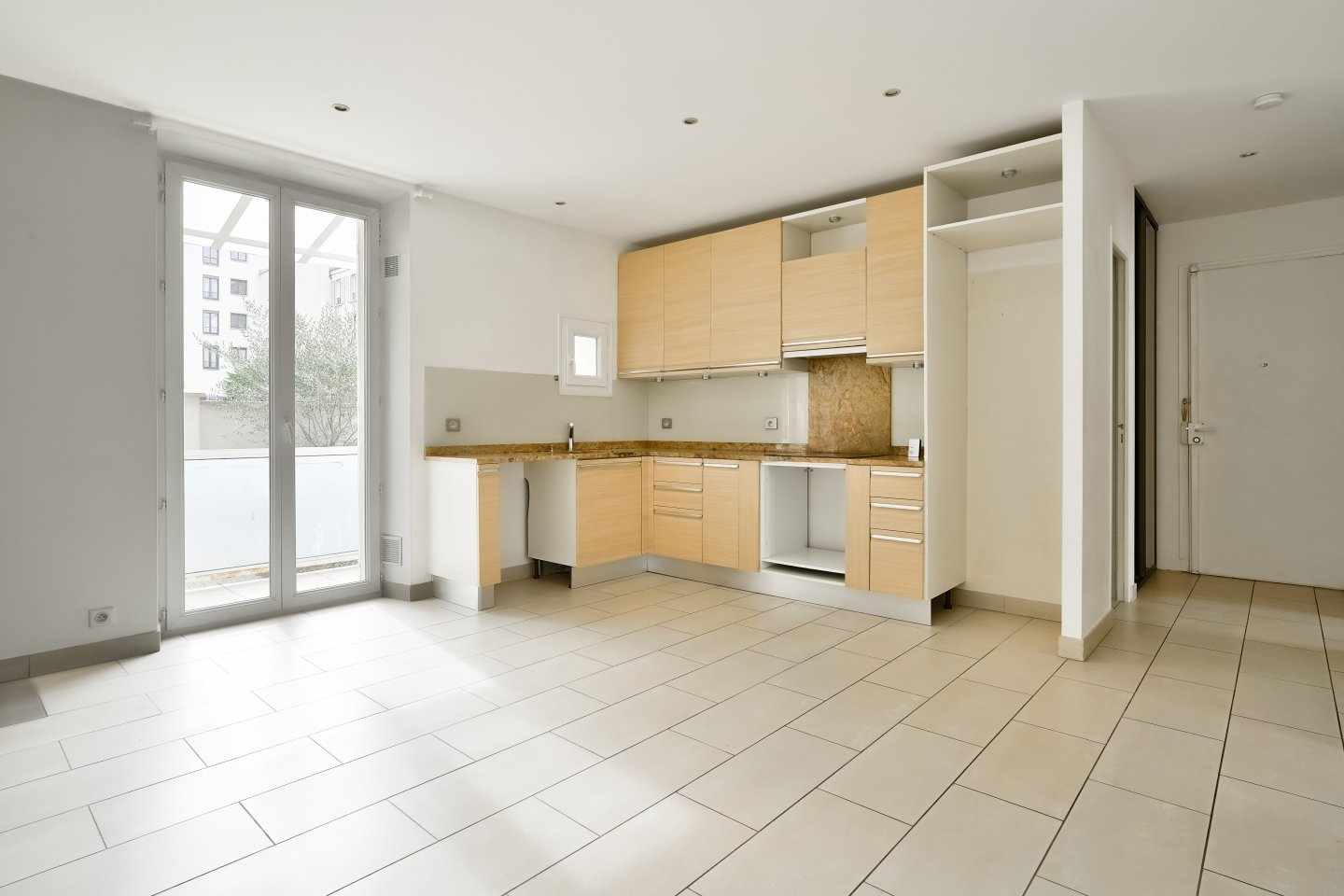 Appartement  avec balcon - 3 pièces  56.18 m²