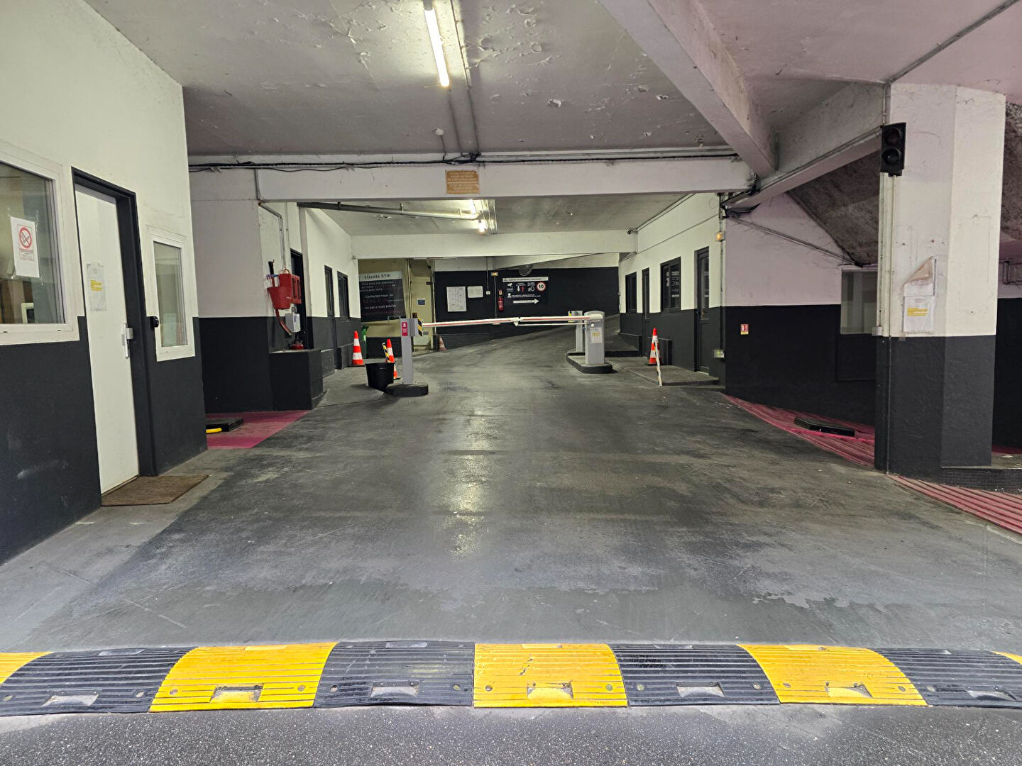 Photo Parking / box Paris image 1/3