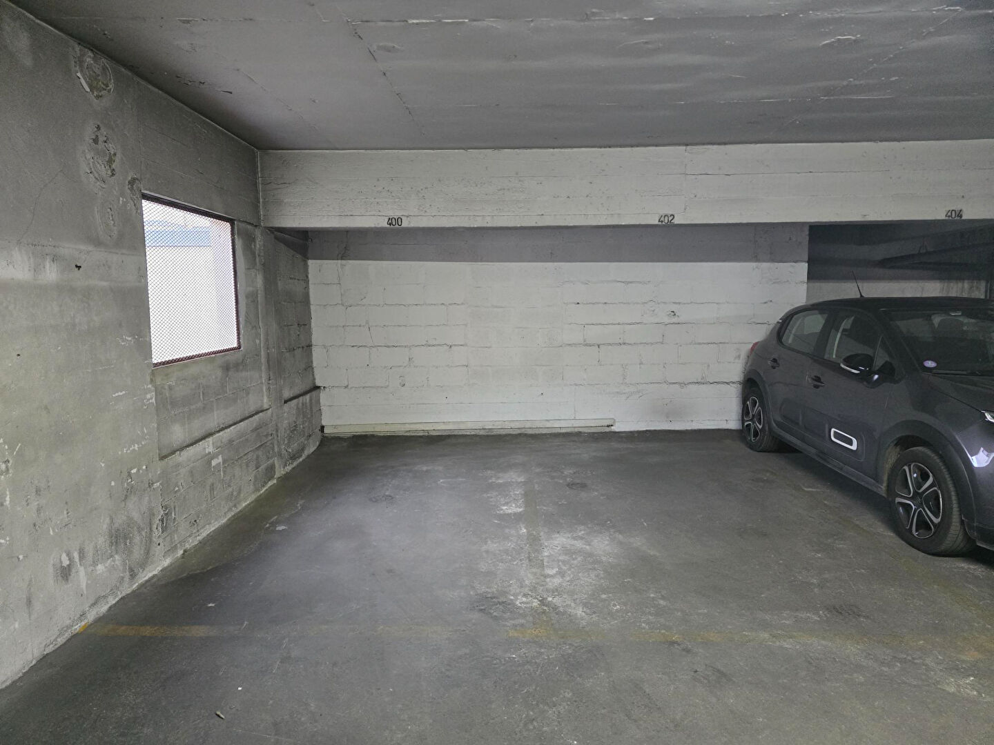 Photo Parking image 1/3