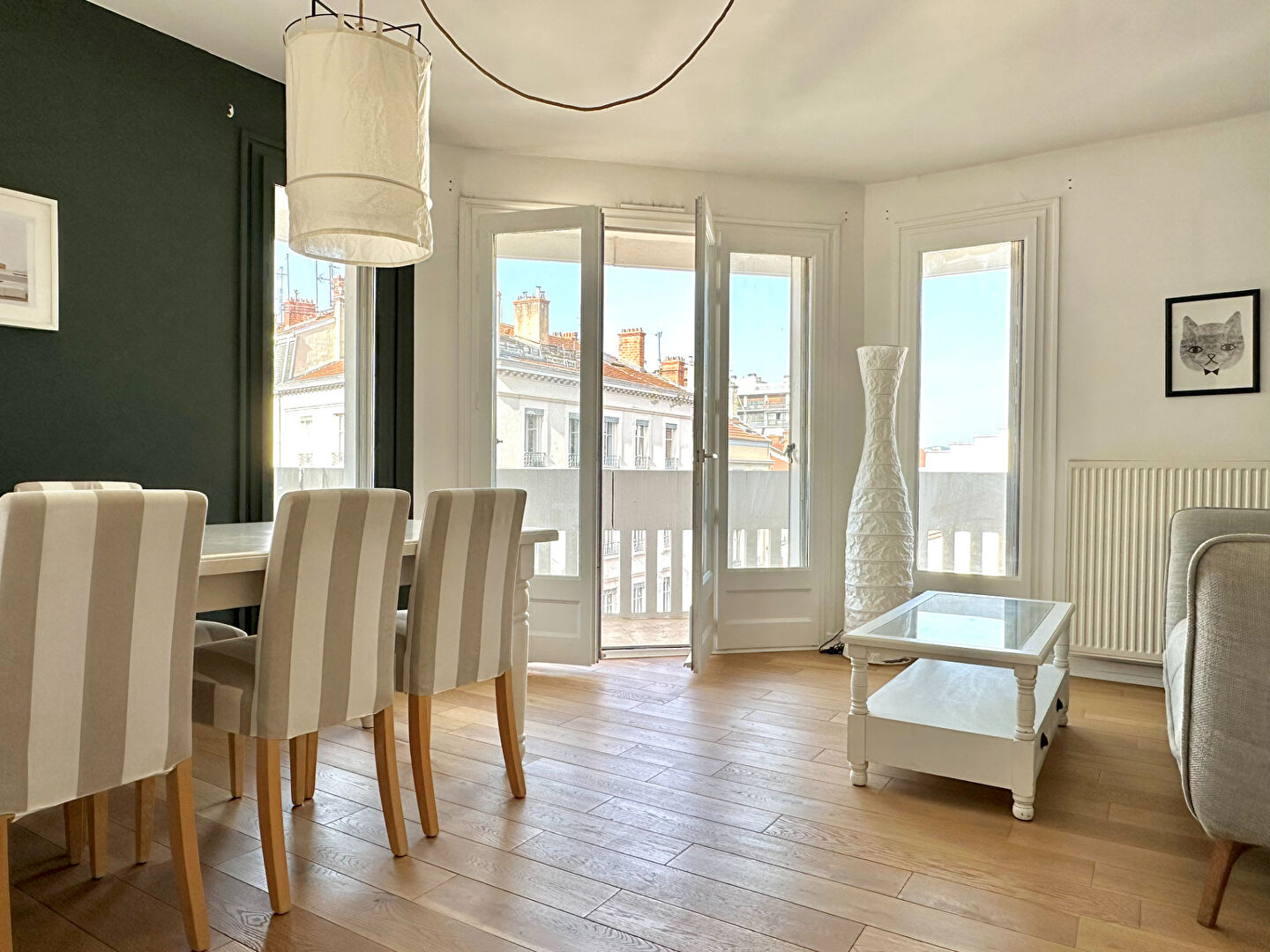 Appartement MEUBLE - 2 pièce(s) 47.08 m2 - Balcon, Parking, Cave - Lyon 3ème