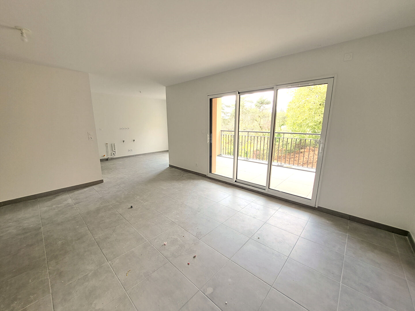 Photo T-4 avec balcon image 3/5