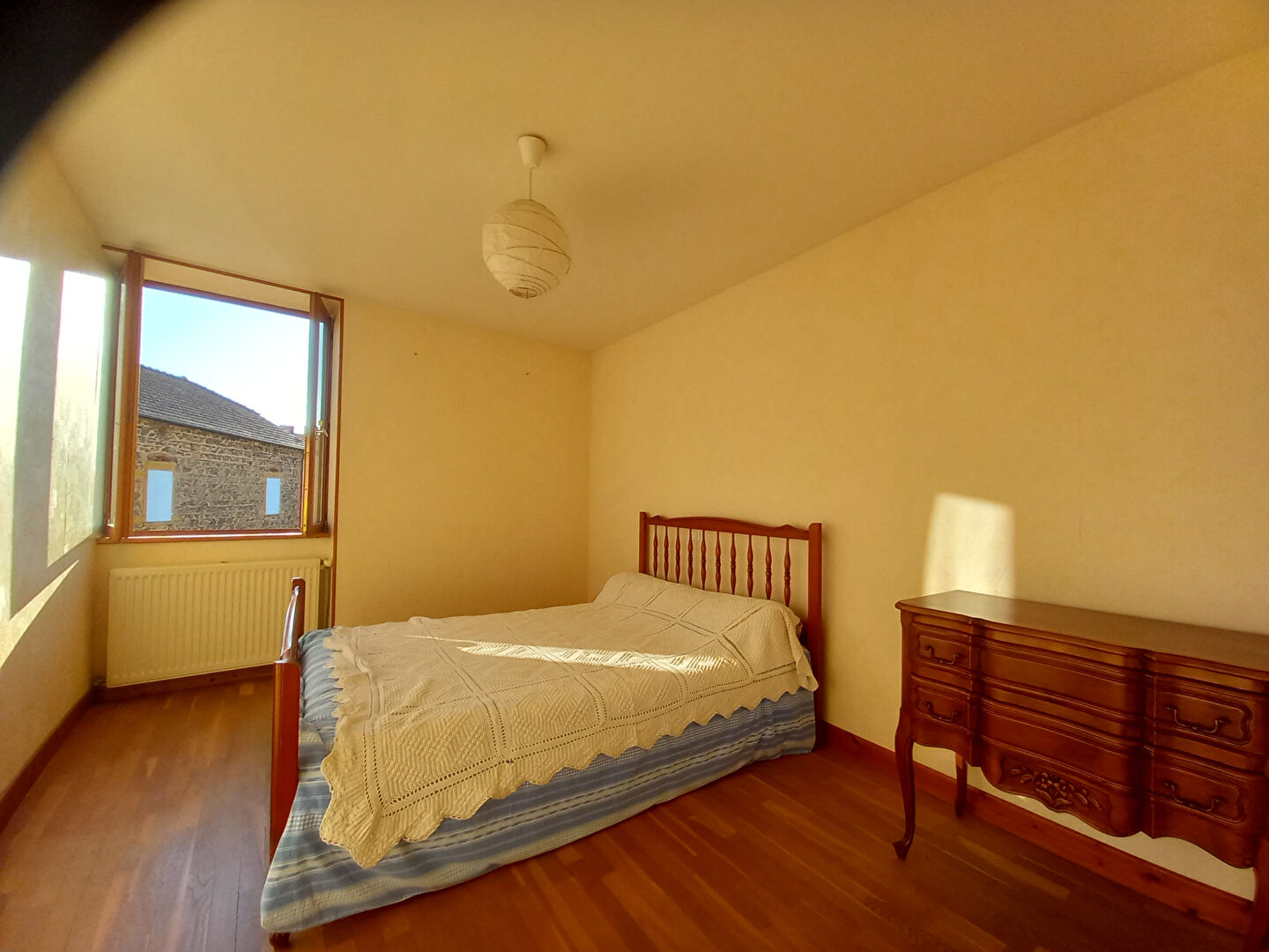 Photo SAINT VERAND Maison 3 pièces , 83 m² avec cour image 4/6