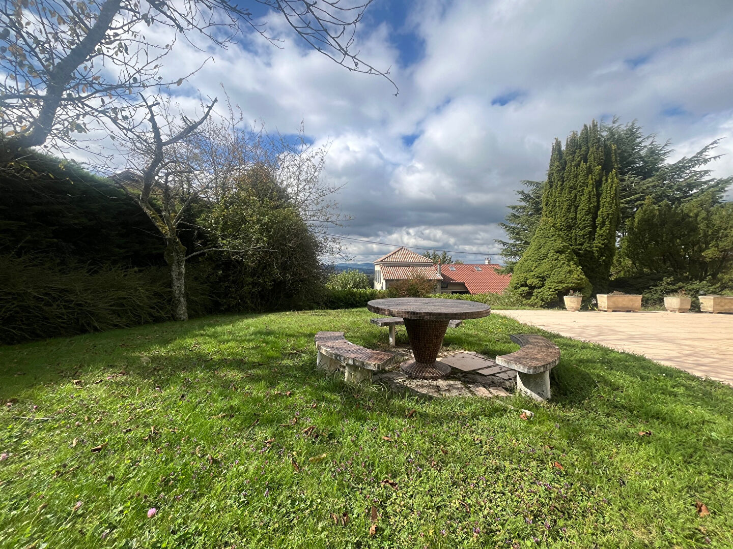 Photo Villa T6  162 m² de plain pied versant ouest  sur terrain de  1450 m² image 2/6