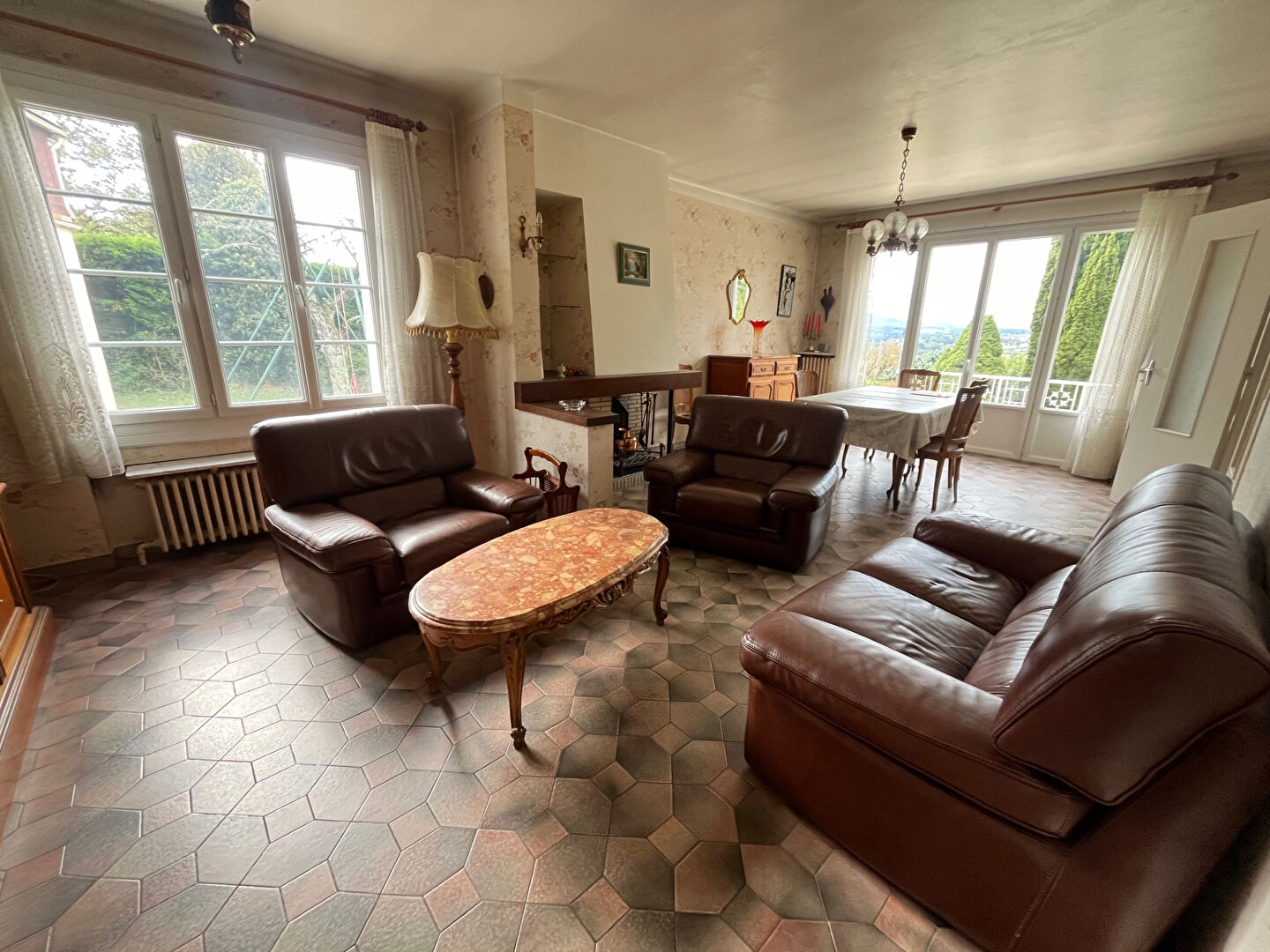 Photo Villa T6  162 m² de plain pied versant ouest  sur terrain de  1450 m² image 4/6