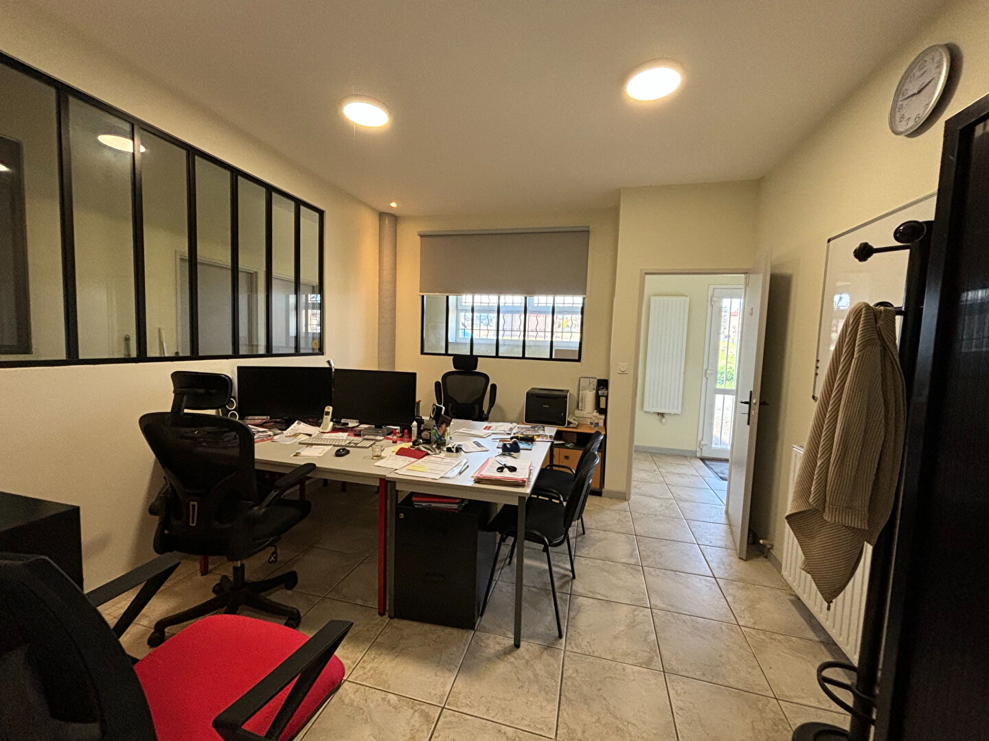 Photo Bureaux Vaugneray 90 m2 image 1/6