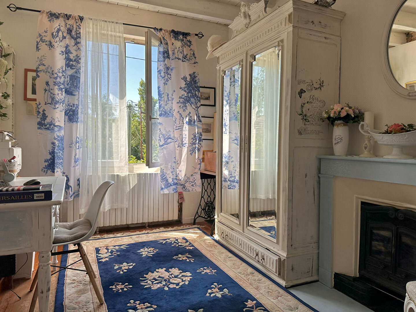 Photo LIERGUES - Maison familiale de 200 m²  + dépendances sur un terrain de 822m² image 2/6