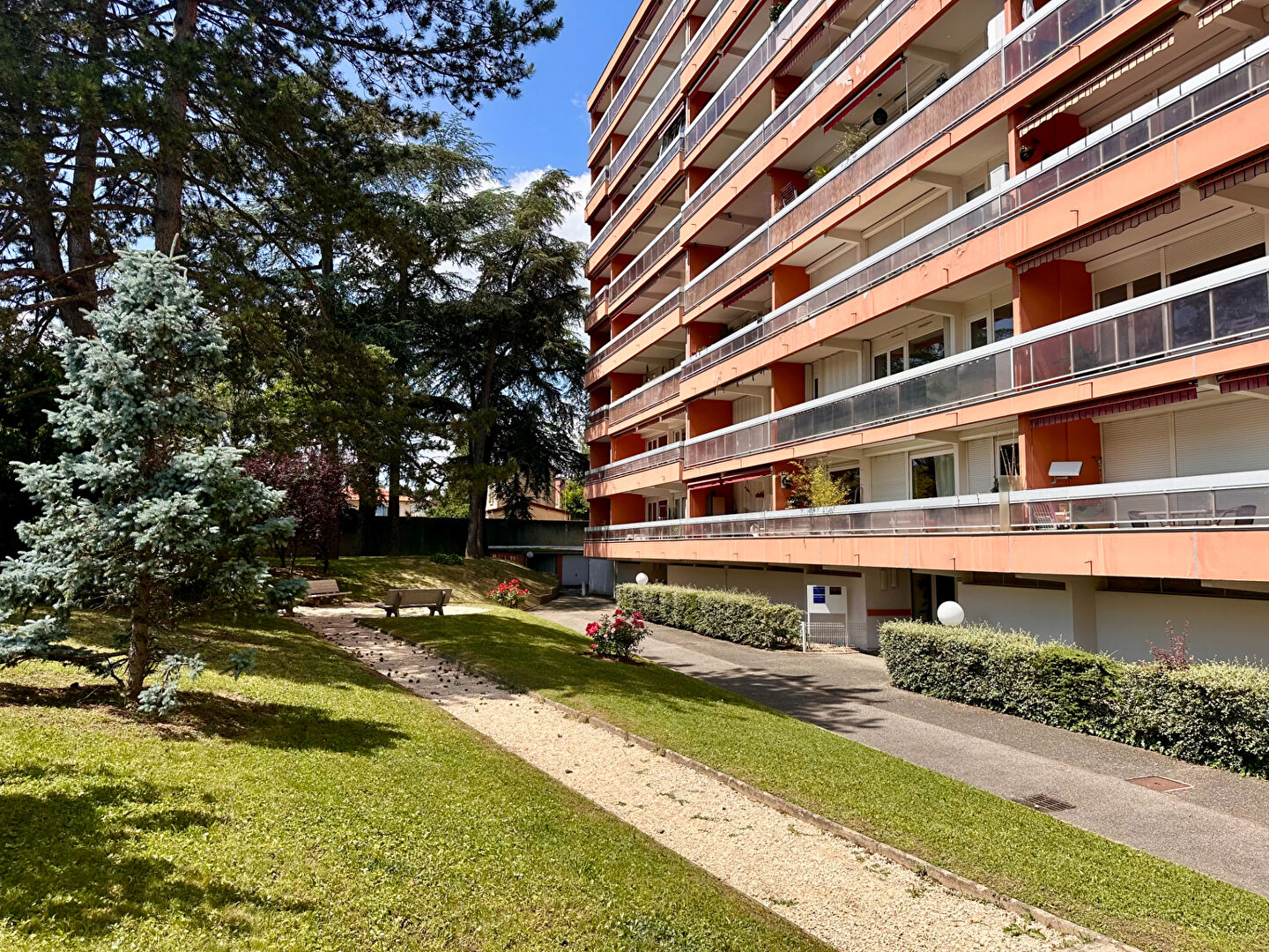 Agence immobilière de SÉLECTION IMMOBILIER - SÉLECTION IMMOBILIER Liergues