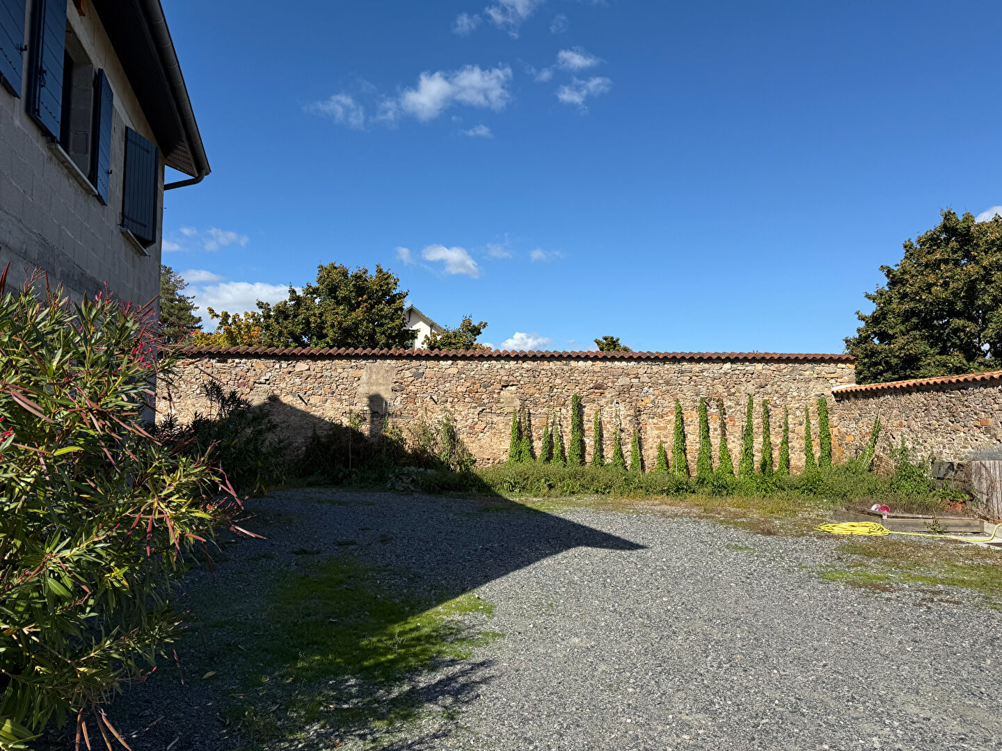 Photo LENTILLY Centre Ancienne grange rénovée avec charme et beaux volumes image 3/6