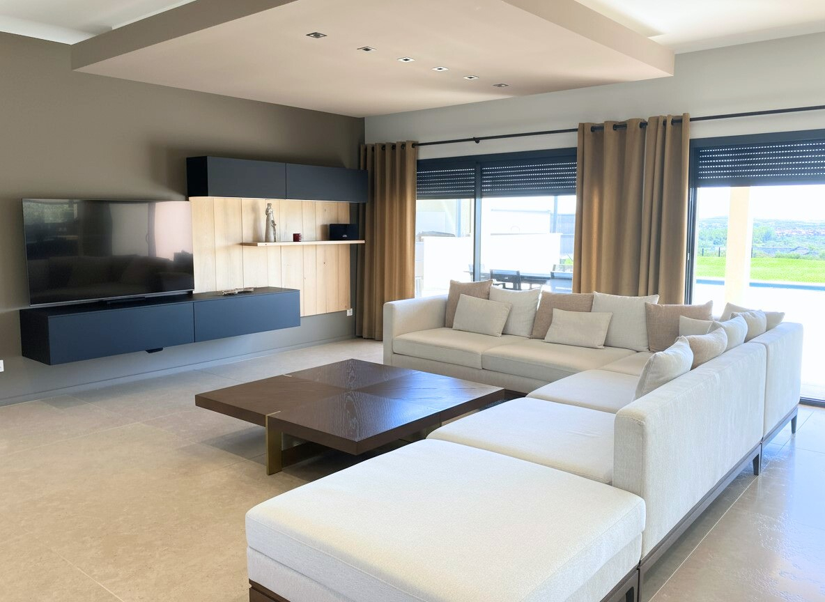 Photo Villa  Contemporaine - Taluyers - 160 m2 - 4 chambres - 1650m2 terrain image 3/6