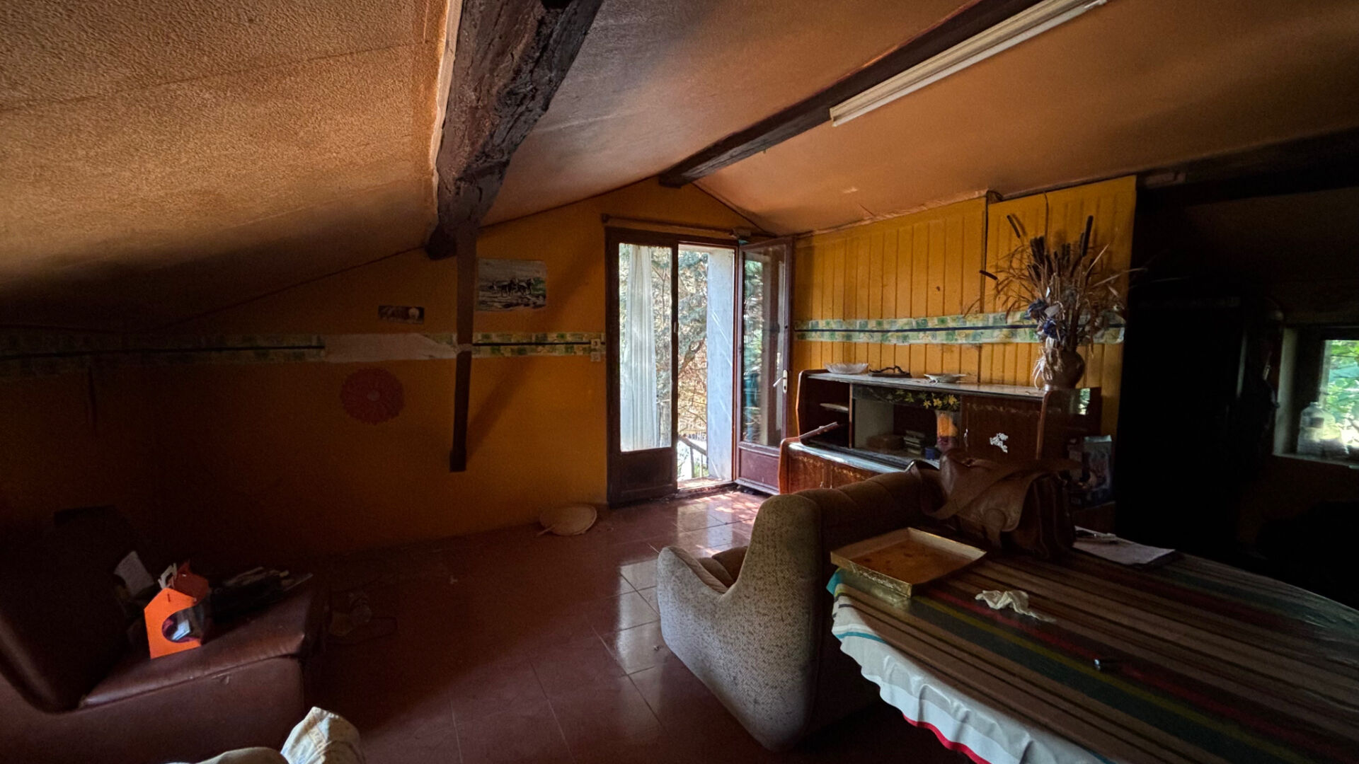 Photo Corcelles-en-Beaujolais - Corps de ferme à rénover sur un terrain de 1870 m² image 6/6