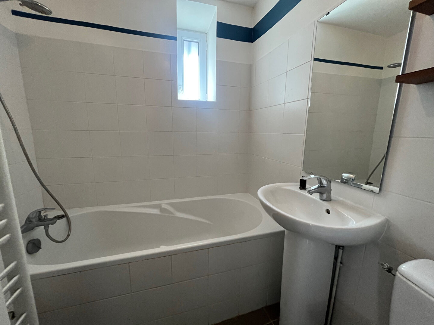 Photo T4 85 m2 utiles avec terrasse 30 m² centre Dardilly image 6/6