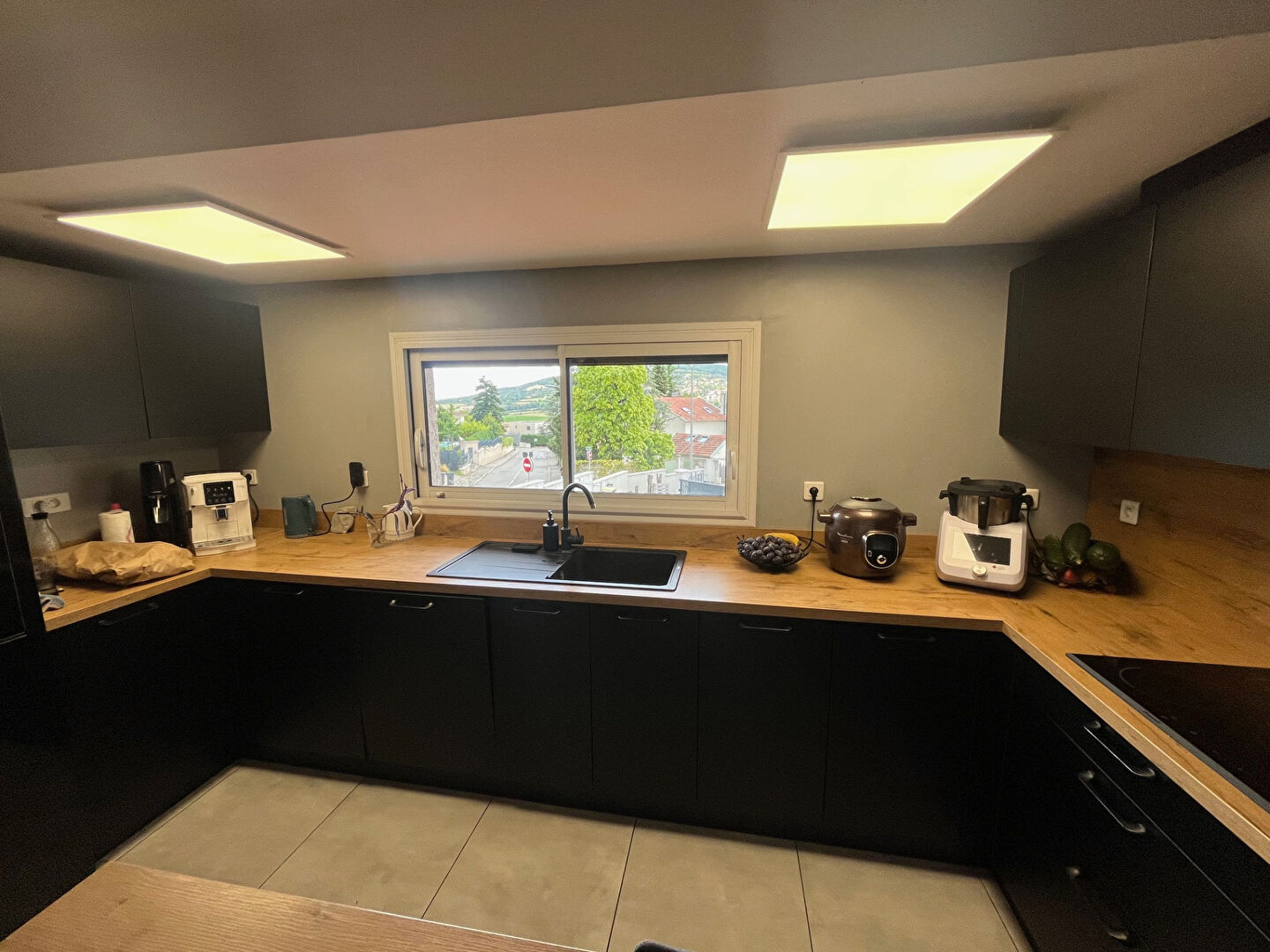 Photo Maison familiale 1930 205 m²  centre Dardilly avec vue image 5/6