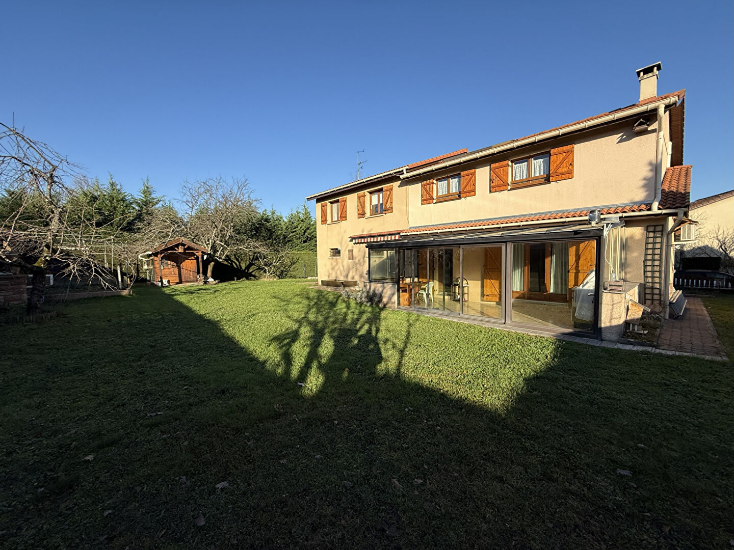 Maison de 163 m² hab sur 650 m² de terrain
