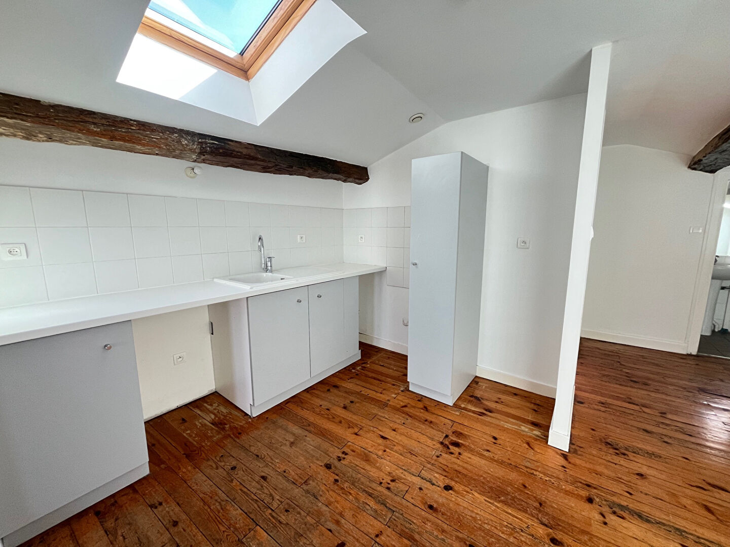 Photo T4 85 m2 utiles avec terrasse 30 m² centre Dardilly image 3/6